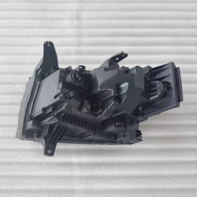 Wholesale Price Auto Spare Parts Right Headlight for  Formula Leopard 5 Oe 17990731-00